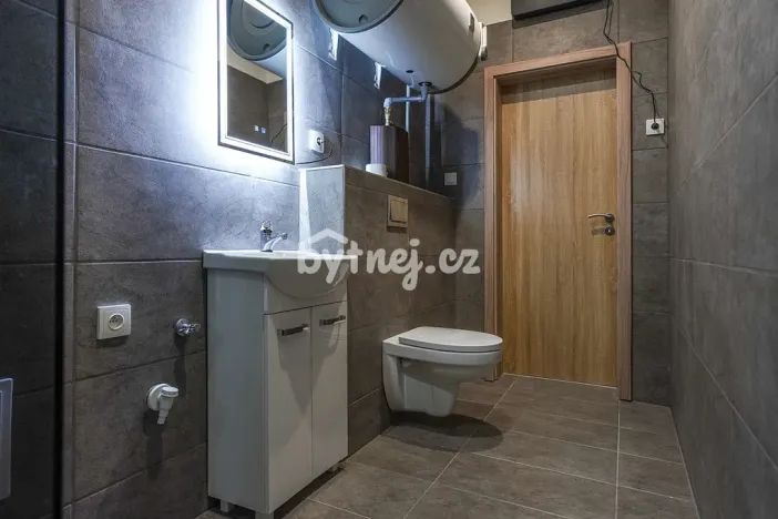 Pronájem bytu 2+kk, Louny, Jablonského, 41 m2