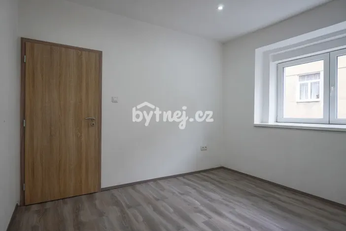 Pronájem bytu 2+kk, Louny, Jablonského, 41 m2