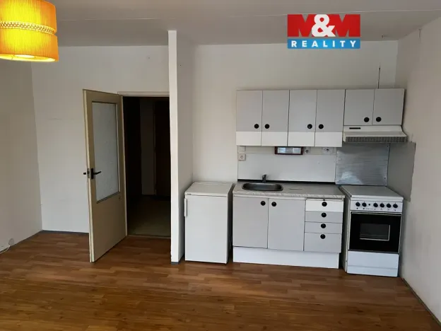 Pronájem bytu 1+kk, Brno - Židenice, Bzenecká, 32 m2