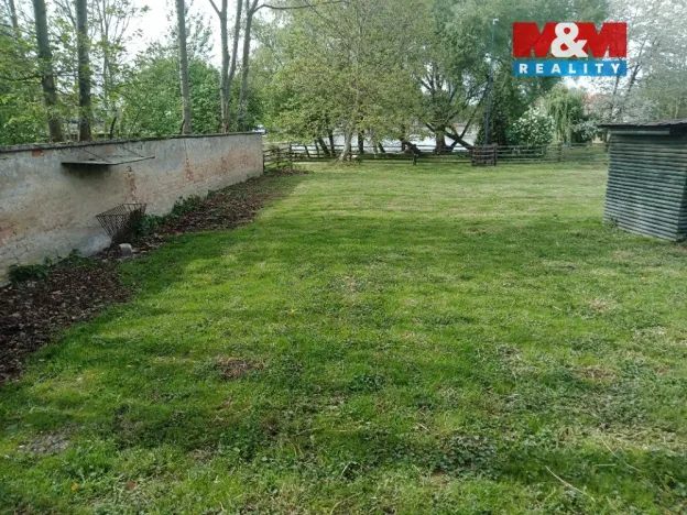 Prodej komerčního pozemku, Přerov nad Labem, 883 m2