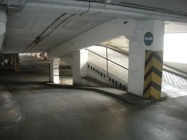 Pronájem garáže, Praha - Střížkov, Lovosická, 18 m2