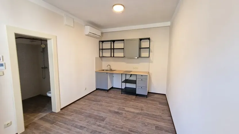 Pronájem bytu 2+kk, Litoměřice, Mírové náměstí, 37 m2