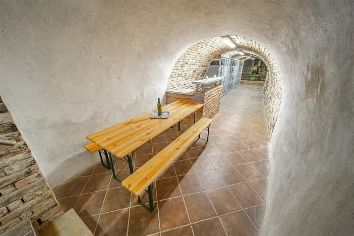 Prodej ostatní, Schrattenberg, Rakousko