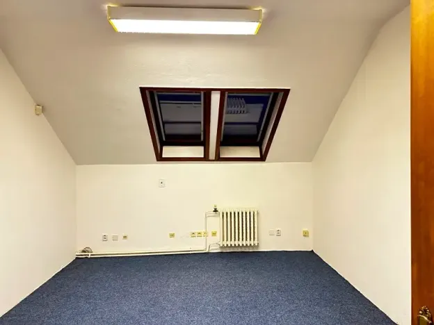 Pronájem kanceláře, Nový Jičín, Masarykovo nám., 19 m2