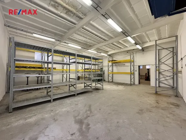 Prodej garáže, Veverská Bítýška, 250 m2