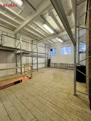 Prodej garáže, Veverská Bítýška, 250 m2