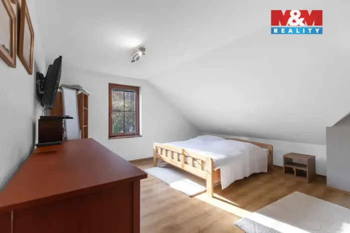 Prodej rodinného domu, Dolní Lomná, 240 m2