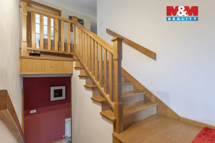 Prodej rodinného domu, Dolní Lomná, 240 m2