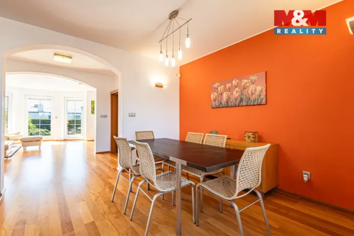 Prodej rodinného domu, Veltrusy, U Stadionu, 180 m2