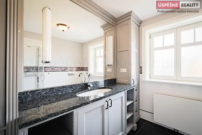 Prodej vily, Praha - Slivenec, Opálová, 282 m2