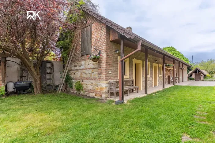 Prodej rodinného domu, Bříství, 375 m2