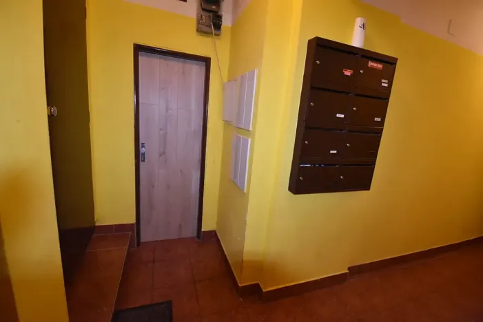 Pronájem bytu 1+1, Nejdek, náměstí Karla IV., 27 m2