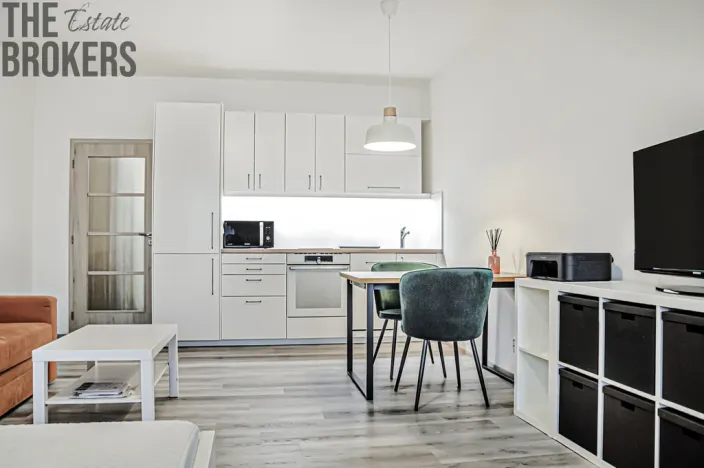 Pronájem bytu 1+kk, Chýnice, Karlštejnská, 38 m2