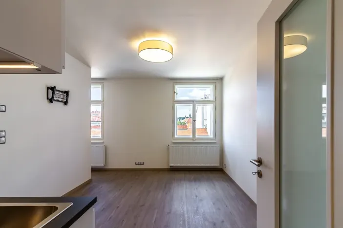 Pronájem bytu 1+kk, Praha - Nové Město, Lípová, 34 m2