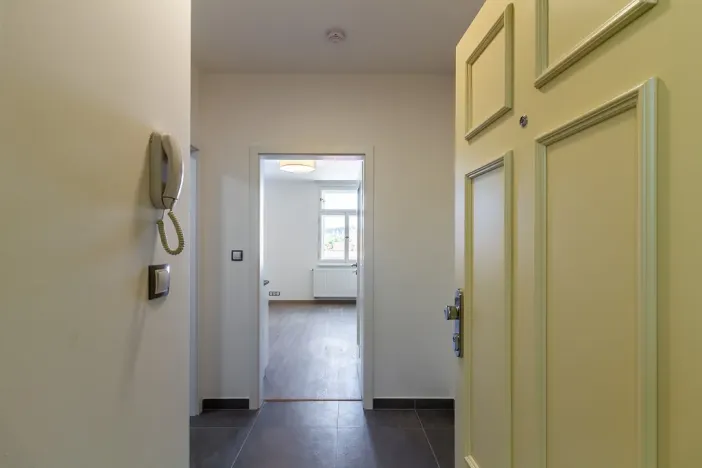 Pronájem bytu 1+kk, Praha - Nové Město, Lípová, 34 m2