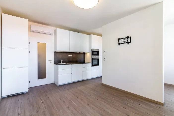Pronájem bytu 1+kk, Praha - Nové Město, Lípová, 34 m2
