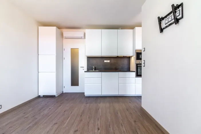 Pronájem bytu 1+kk, Praha - Nové Město, Lípová, 34 m2