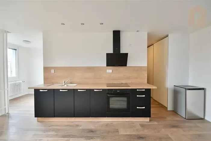 Pronájem bytu 1+kk, Praha - Holešovice, Tovární, 34 m2