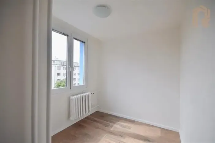 Pronájem bytu 1+kk, Praha - Holešovice, Tovární, 34 m2