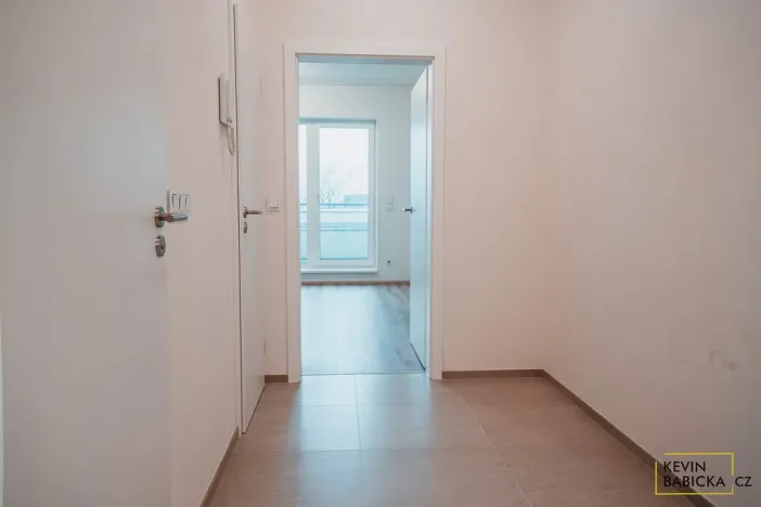 Pronájem bytu 1+kk, Brno - Sadová, Kumpoštova, 30 m2