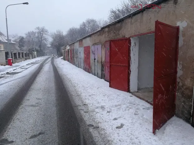 Prodej garáže, Praha - Dejvice, Glinkova, 16 m2