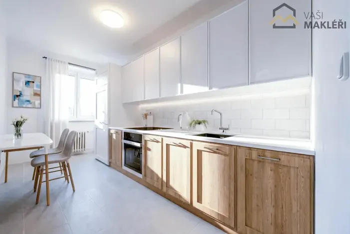 Prodej bytu 2+1, Praha - Vysočany, Nemocniční, 70 m2