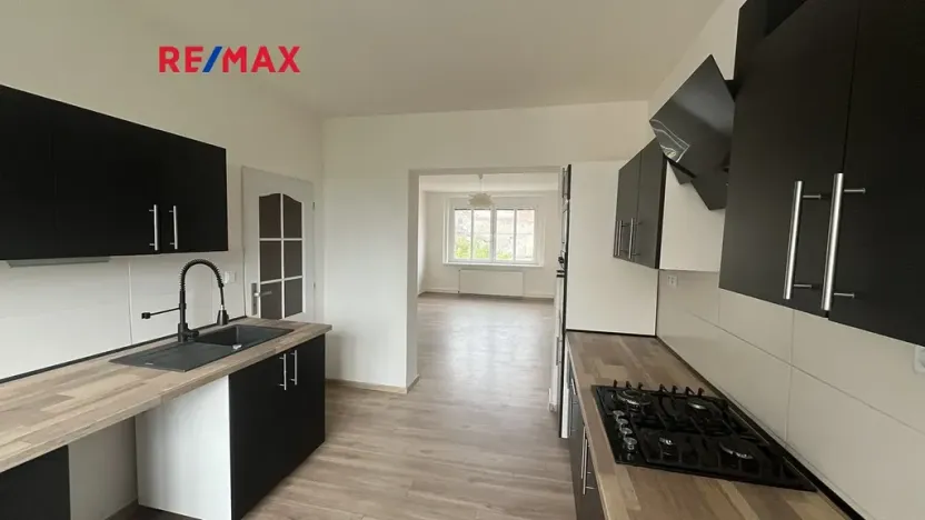 Pronájem bytu 3+1, Kladno, Poštovní náměstí, 89 m2