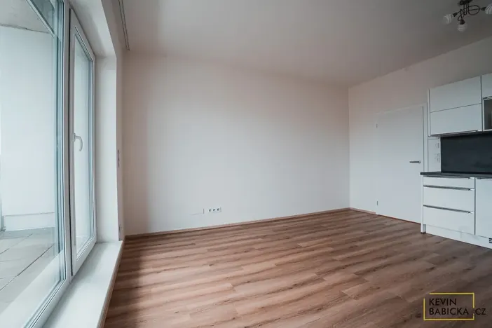 Pronájem bytu 1+kk, Brno, Kumpoštova, 30 m2