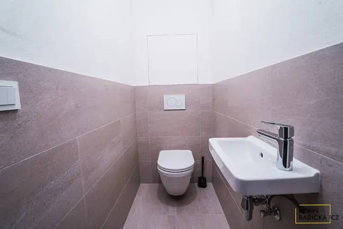 Pronájem bytu 1+kk, Brno, Kumpoštova, 30 m2