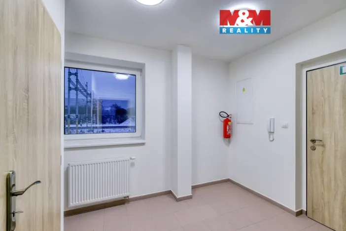 Pronájem kanceláře, Dobřany, Alšova, 56 m2