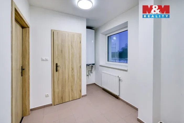 Pronájem kanceláře, Dobřany, Alšova, 56 m2