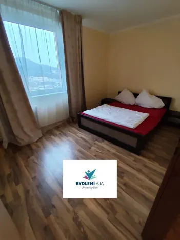 Prodej bytu 4+1, Teplice, Pod školou, 77 m2