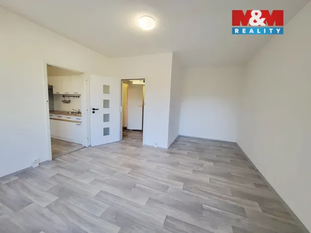 Pronájem bytu 1+1, Uherské Hradiště - Mařatice, Sadová, 35 m2