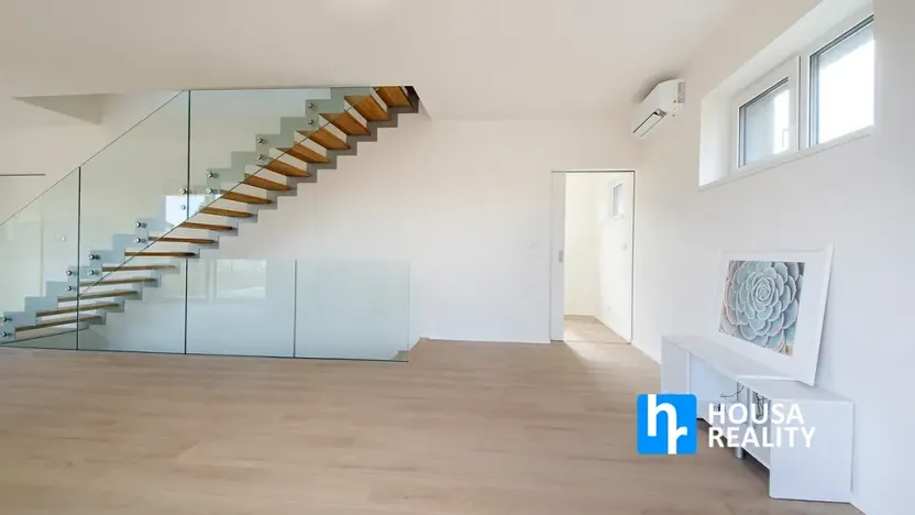 Pronájem rodinného domu, Praha - Křeslice, Ke stráni, 190 m2