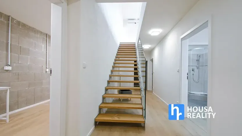 Pronájem rodinného domu, Praha - Křeslice, Ke stráni, 190 m2