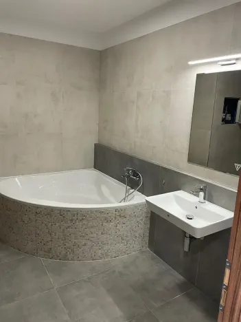 Pronájem bytu 2+kk, Pardubice, Pod Vinicí, 61 m2