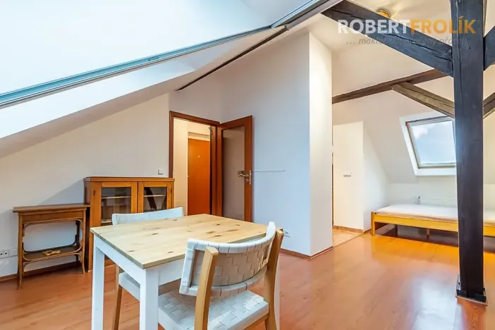 Pronájem bytu 1+kk, Praha - Ruzyně, Sobínská, 36 m2