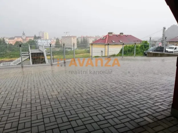 Prodej komerční nemovitosti, Děčín, 1000 m2