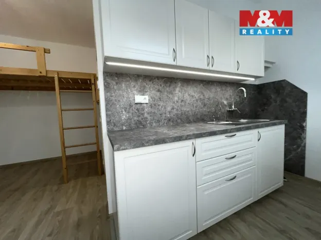 Prodej bytu 1+kk, Šumperk, Komenského, 25 m2