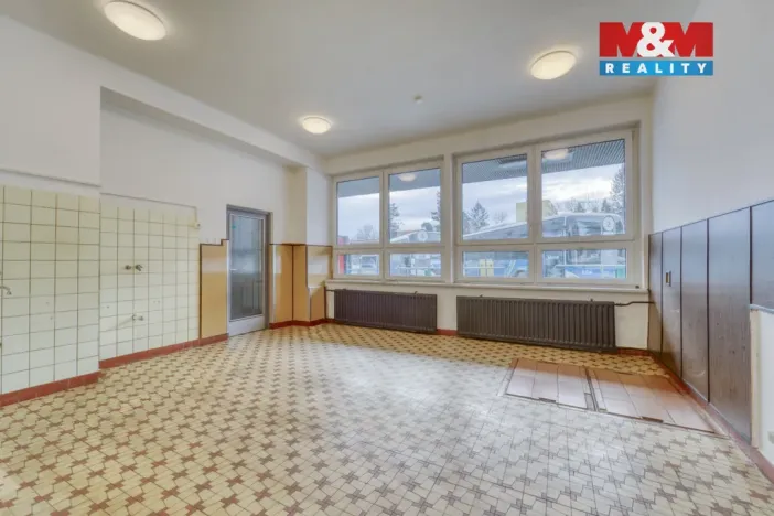 Pronájem obchodního prostoru, Klatovy - Klatovy III, Nádražní, 38 m2