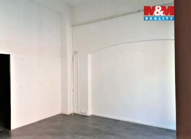 Pronájem obchodního prostoru, Kladno, Váňova, 35 m2