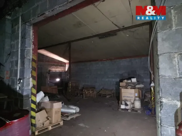 Pronájem skladu, Doksy, Valdštejnská, 1730 m2