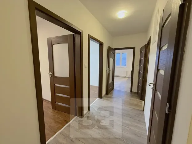 Pronájem bytu 3+kk, Klecany, V Honech, 63 m2