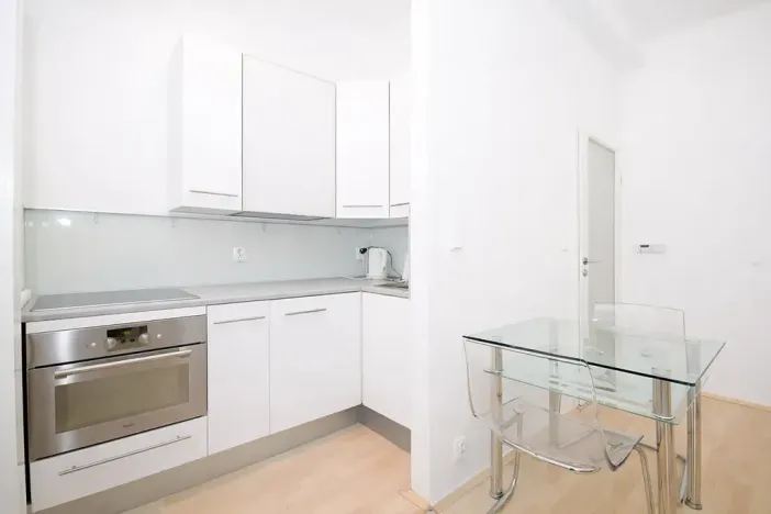 Pronájem bytu 1+kk, Praha - Libeň, Heydukova, 40 m2