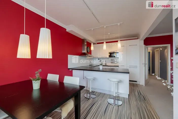 Prodej bytu 4+kk, Praha - Čakovice, Ke stadionu, 90 m2