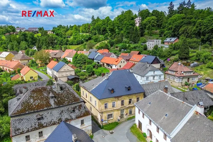 Prodej vícegeneračního domu, Úterý, 677 m2