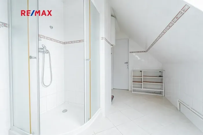 Prodej rodinného domu, Stochov, Dlážděná, 137 m2