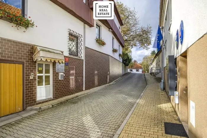 Prodej činžovního domu, Praha - Lysolaje, Kovárenská, 420 m2