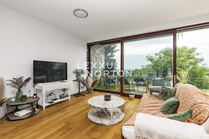 Pronájem rodinného domu, Praha - Lysolaje, Hřebenová, 190 m2