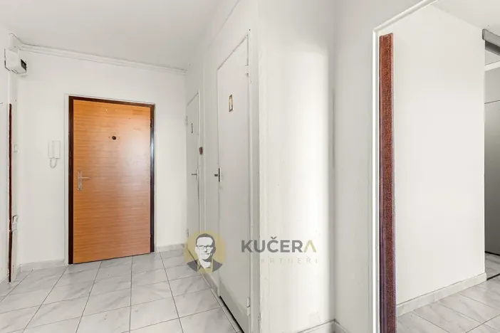 Pronájem bytu 2+kk, Kralupy nad Vltavou, sídl. U Cukrovaru, 42 m2